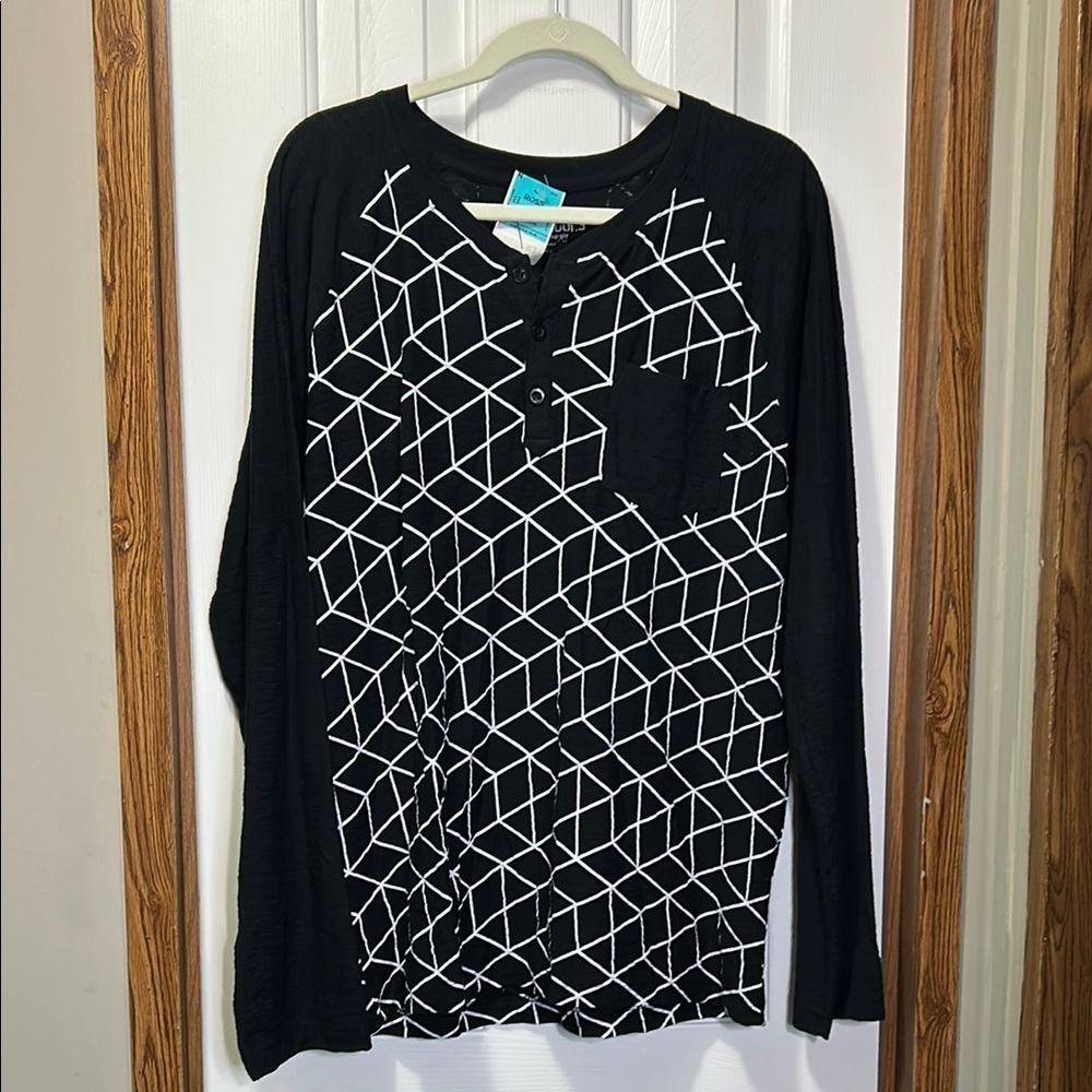 Rustic Souls Black and White Geometric Long Sleeve Tee